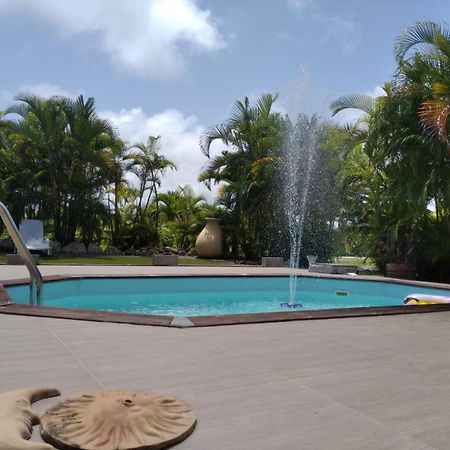 L'Aseta Paradise Grand-Bourg  Bagian luar foto