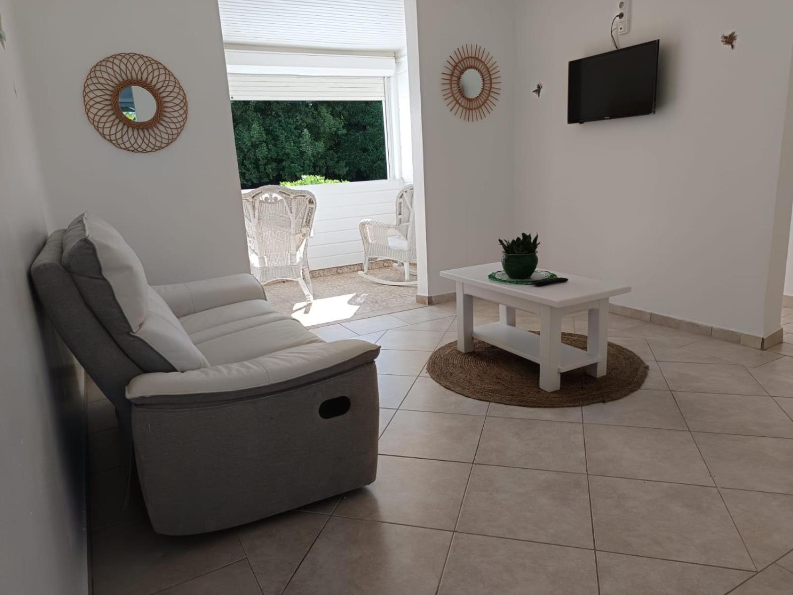 L'Aseta Paradise Grand-Bourg  Bagian luar foto